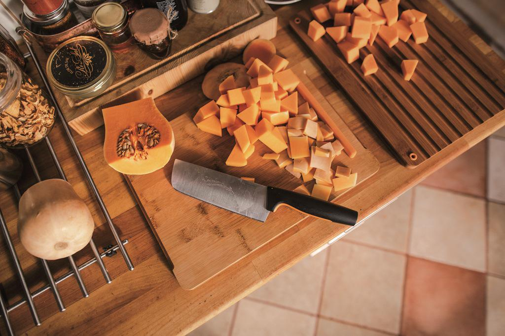 Fiskars Nóż Nakiri Functional Form (1057537)
