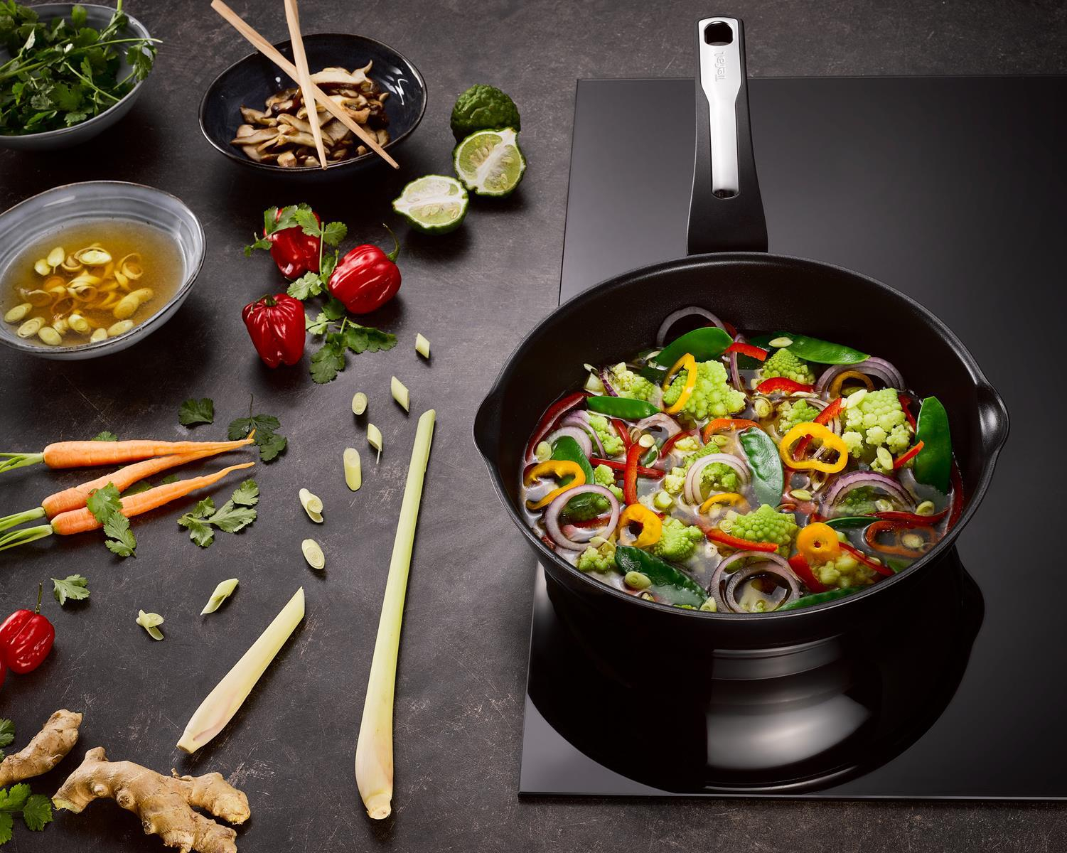 Wielofunkcyjność Tefal PATELNIA EMOTION WOK