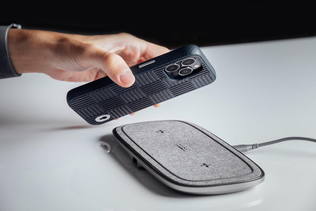 Moshi Etui Moshi Altra z odpinaną smyczką iPhone 13 Pro Max