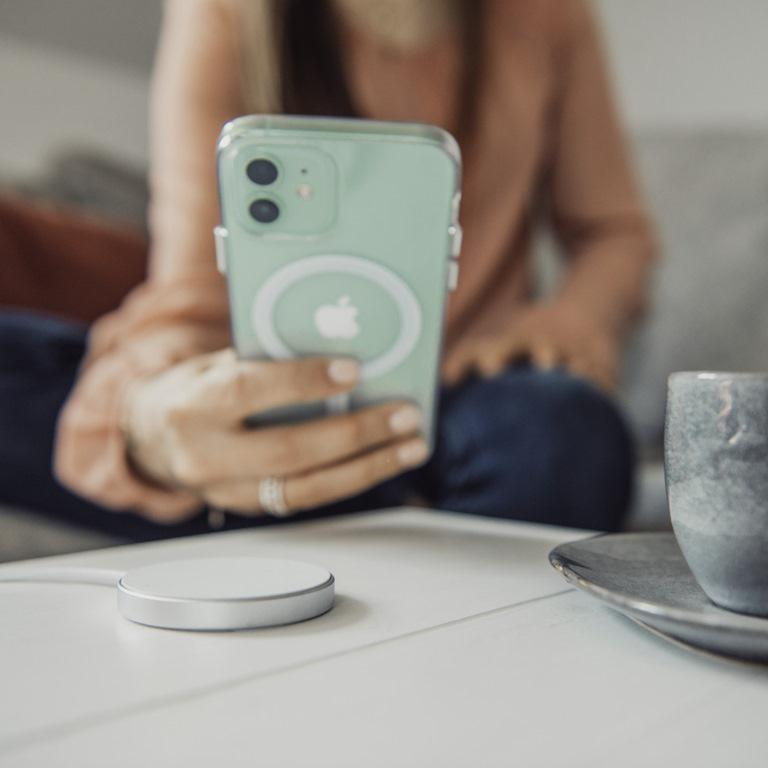 Hama Ładowarka indukcyjna HAMA MagCharge 15W z kablem USB-C biała