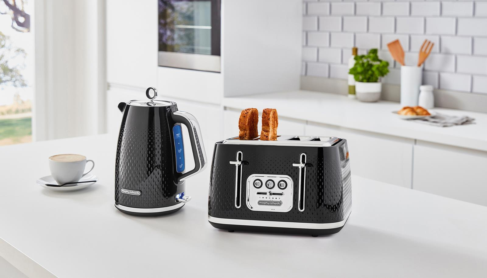 Czajnik Morphy Richards Verve czarny 103010