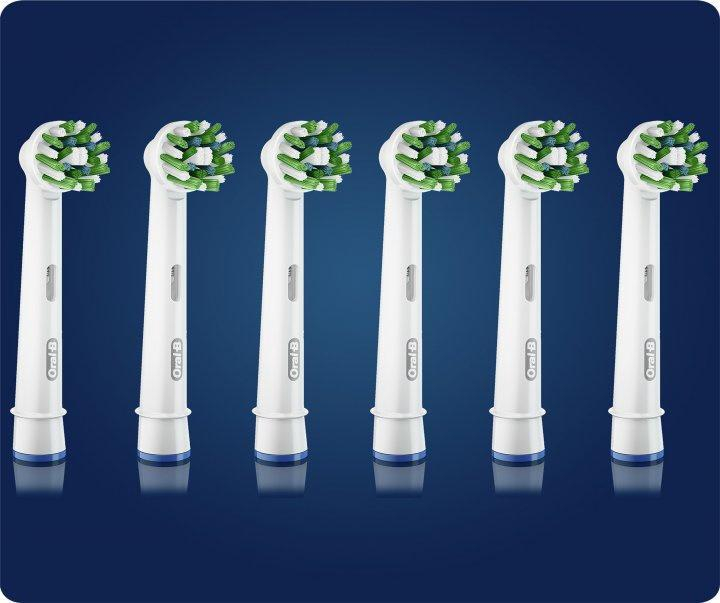 Kompatybilność z większością szczoteczek Oral-B