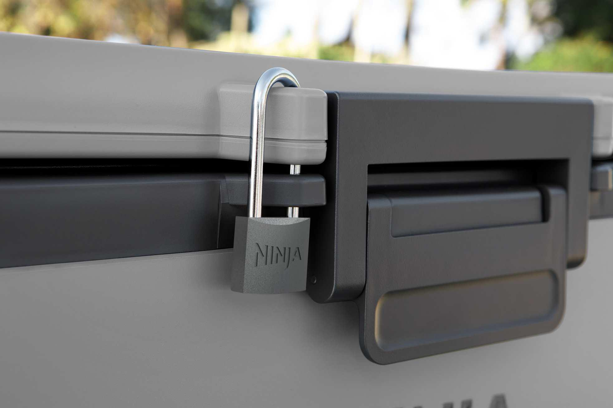 Ninja Cooler przenośny FrostVault szary 47L FB151EUGY