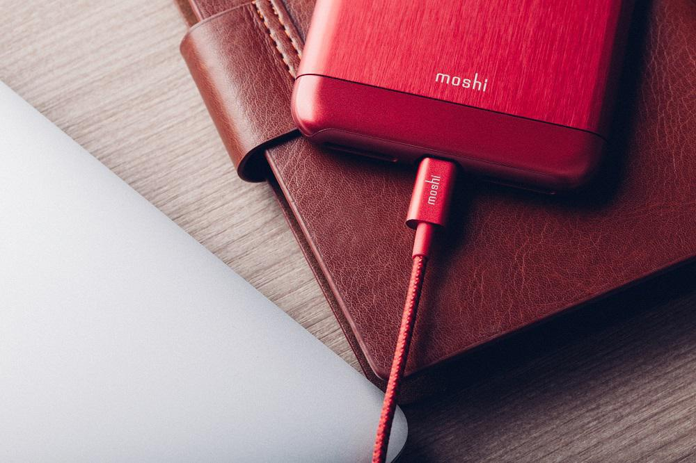 Moshi Kabel USB-Lightning MFI MOSHI 1.2m czerwony