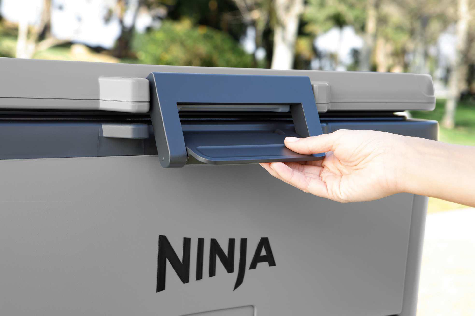 Ninja Cooler przenośny FrostVault szary 47L FB151EUGY