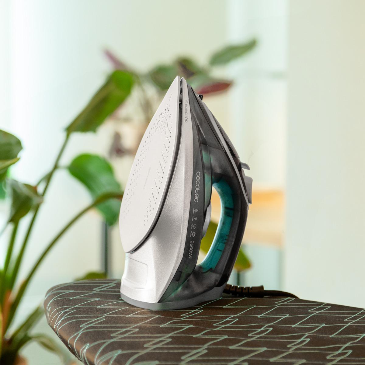 Cecotec ŻELAZKO CECOTEC IRONHERO 2600 VITAL