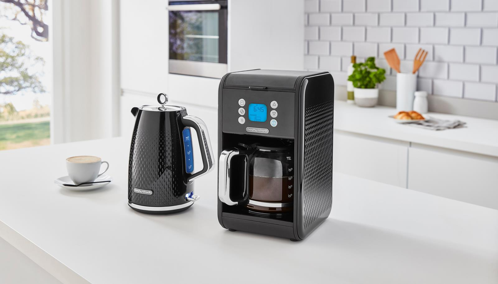 Czajnik Morphy Richards Verve czarny 103010