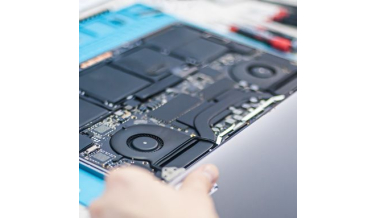 Budowa laptopa. Z jakich części składa się laptop?