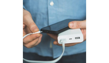 Dlaczego powerbank nie ładuje telefonu? Problemy, które może sprawić tani powerbank