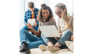 Jaki laptop dla nastolatka wybrać? Ranking polecanych modeli