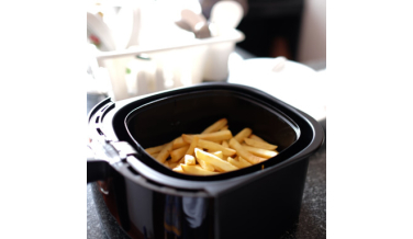 Frytki bez tłuszczu? To możliwe! Jak działa frytkownica beztłuszczowa z systemem AirFryer?