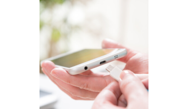 Jak prawidłowo ładować telefon? Nasze wskazówki