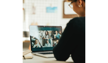 Jak włączyć kamerę w laptopie? Instrukcja i ewentualne problemy