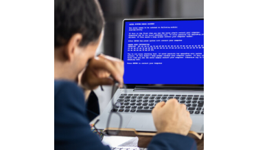Niebieski ekran w laptopie – co oznacza i jak go naprawić?
