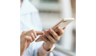 Telefon dla mamy – jaki warto wybrać? Nasze propozycje