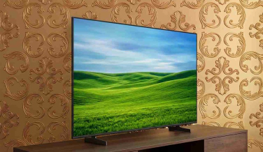 Zielonkawy kryształ. Test i recenzja telewizora Samsung 50U8092H