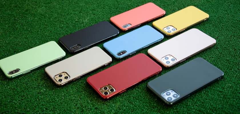 2-etui-na-telefon-rozne-kolory