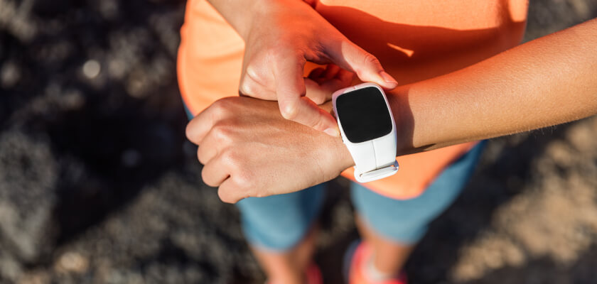 2-smartwatch-do-2000-zl