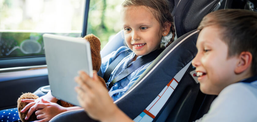 2-tablet-do-auta-dla-dziecka