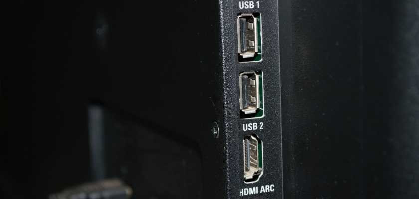 3-jak-podlaczyc-smartfona-do-telewizora-przez-usb