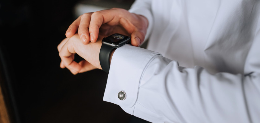dobry smartwatch męski