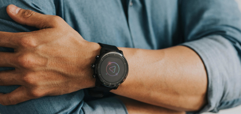 smartwatch z dobrą baterią