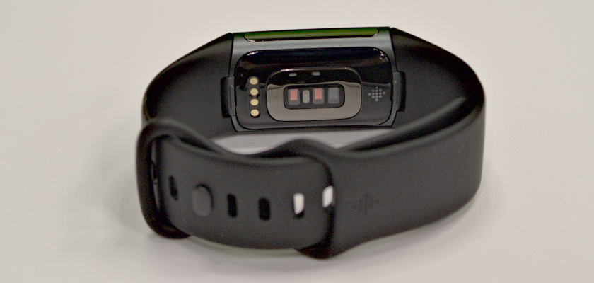 recenzja-fitbit-charge-5
