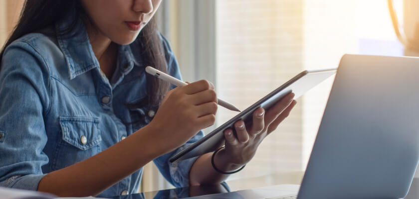 4-tablet-do-notatek-na-studia