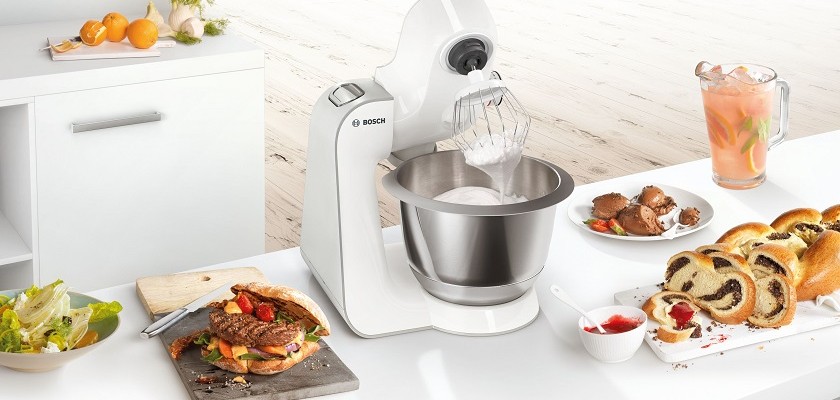 Robot planetarny Bosch na kuchennym blacie