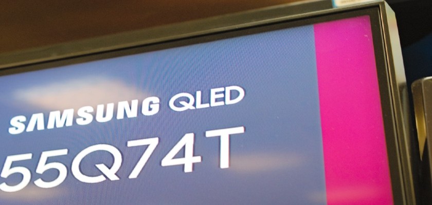 Monitor-telewizora-SAMSUNG-QLED-QE65Q74TAT