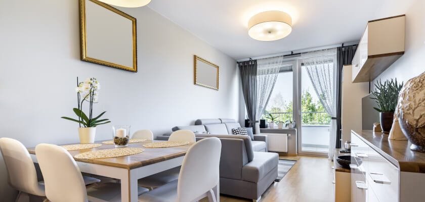 bardzo-waski-salon-pokoj-dzienny