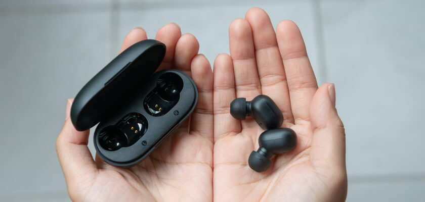 etui-ladujace-sluchawek-true-wireless