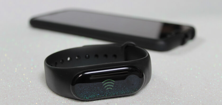 jak-polaczyc-z-smartband-z-telefonem-opaska