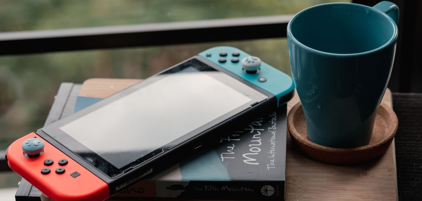 Leżąca konsola Nintendo Switch