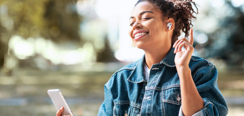sluchawki-bt-tws-huawei-free-buds-4-i-recenzja-sprzetu