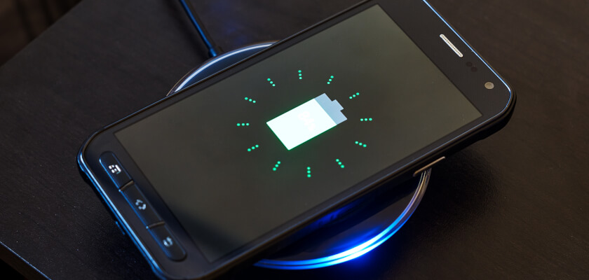 telefony-z-ladowaniem-indukcyjnym-2020-smartfon