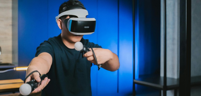 VR