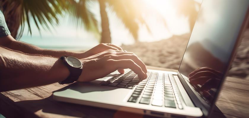 Wymiana klawiatury – laptop z uszkodzoną klawiaturą