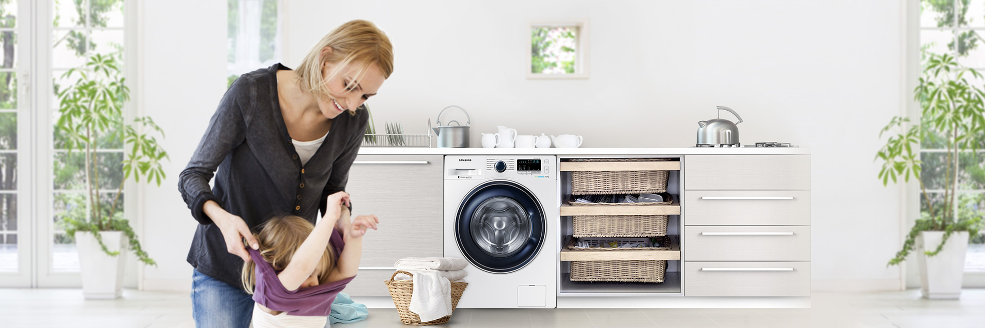 Samsung Ww70k42101w Karta651 Lifestyle Kobieta Z Dzieckiem