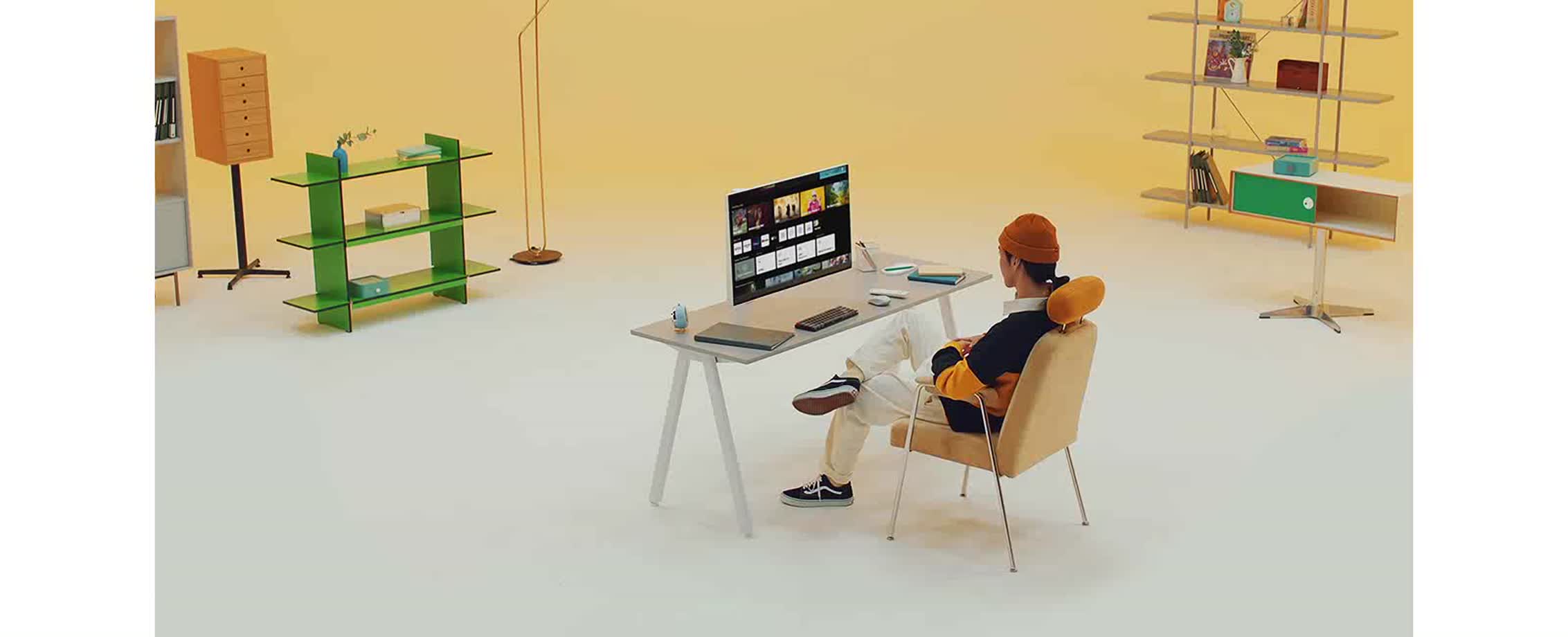Monitor można podłączyć do komputera stacjonarnego, laptopa lub konsoli. Umożliwia wygodne korzystanie z ulubionych treści, jak Smart TV.