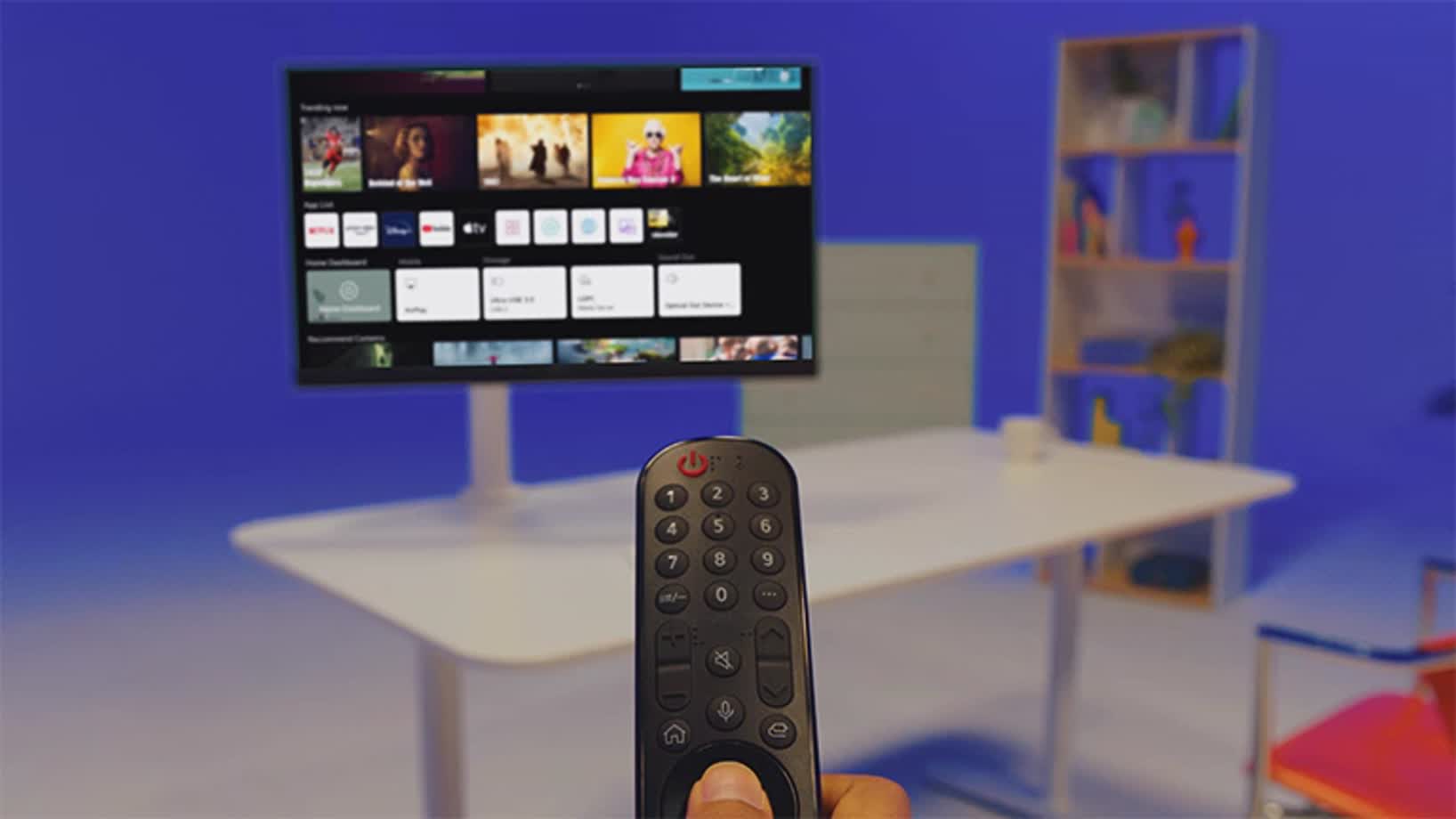 Sterowanie głosowe za pomocą Magic Remote, obsługa poleceń głosowych.