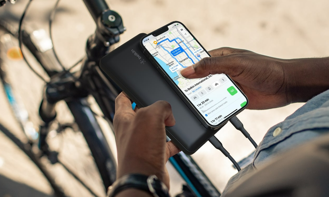 Powerbank Belkin 20000mAh na rowerze