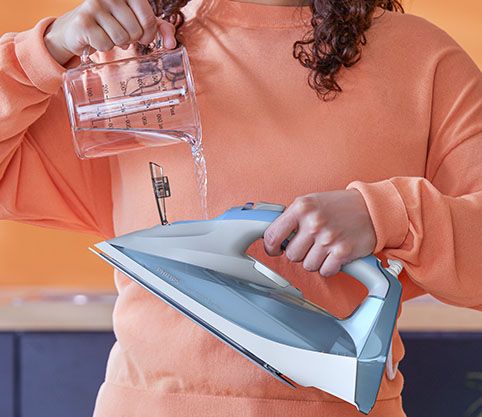 Philips Zbiornik wody o pojemności 300 ml to więcej prasowania za jednym razem
