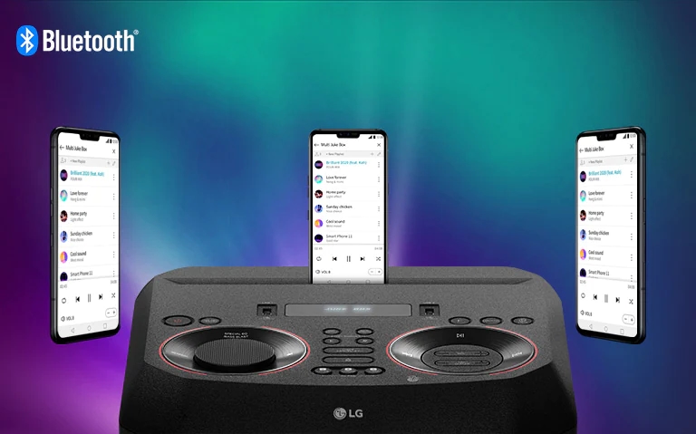 Głośnik LG XBOOM, na którym leży smartfon, a w pobliżu unoszą się dwa inne smartfony. W lewym górnym rogu znajduje się logo Bluetooth.