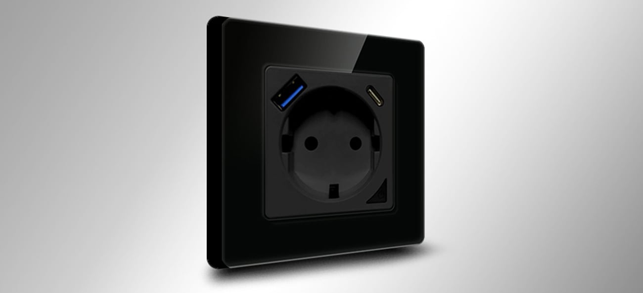 Inteligentne gniazdo ścienne Avatto porty USB