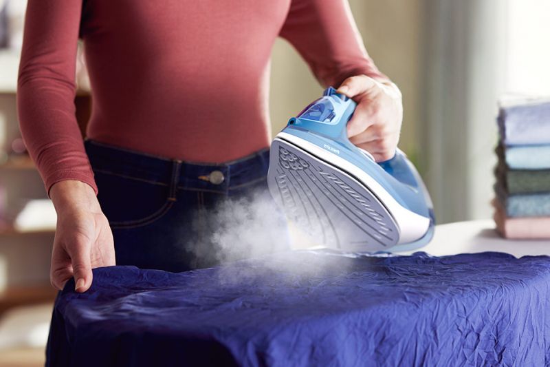 Philips Ciągły strumień pary do 40 g/min. Łatwe prasowanie