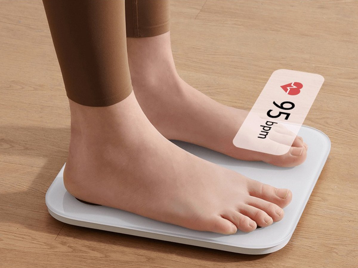 Inteligentna waga łazienkowa Xiaomi Mi Body Composition Scale S400 - Grafika lifestyle