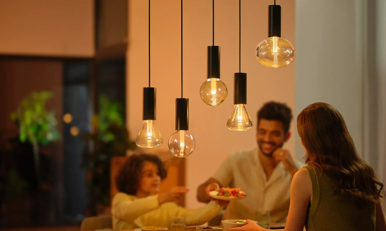 Philips Hue E27 ST72 - inteligentna żarówka