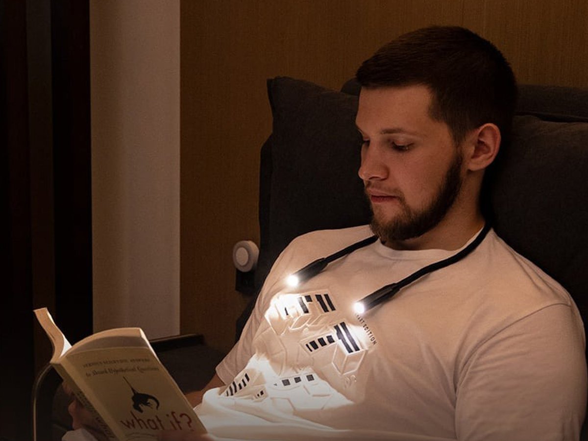 Lampka do czytania Yeelight LED Neck Book Light - Grafika lifestyle