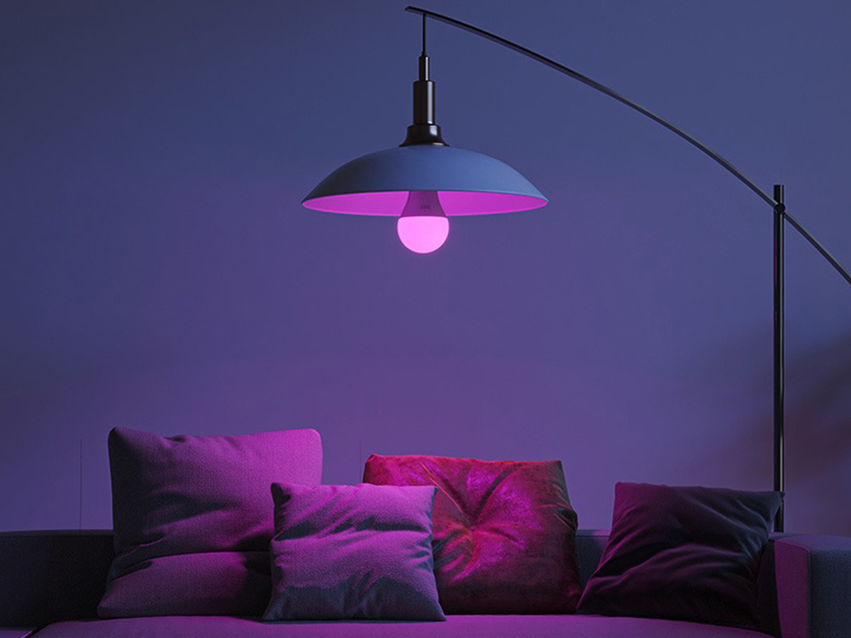 Inteligentna żarówka Yeelight W4 E27 (kolor) - Grafika lifestyle